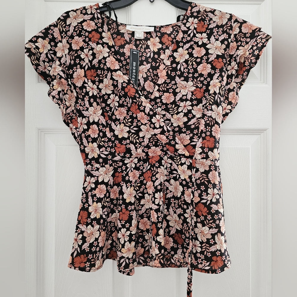 NWT Monteau Los Angeles v-neck blouse, black floral S/M
